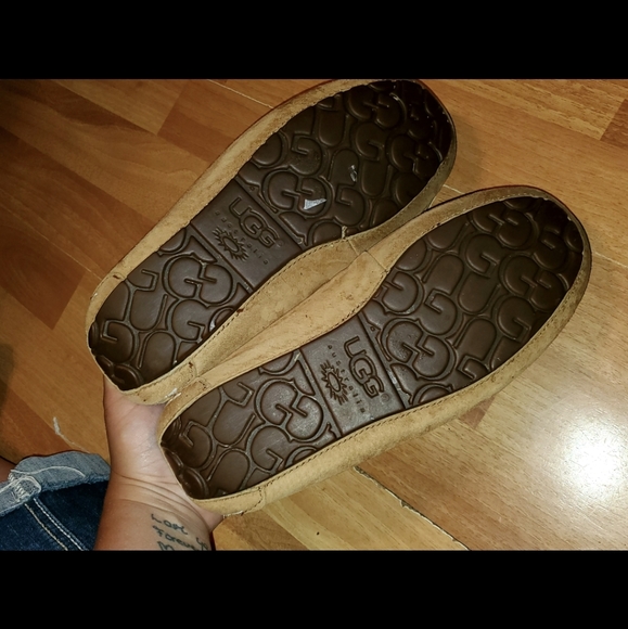 Ugg Ansley size 9 - Picture 3 of 4